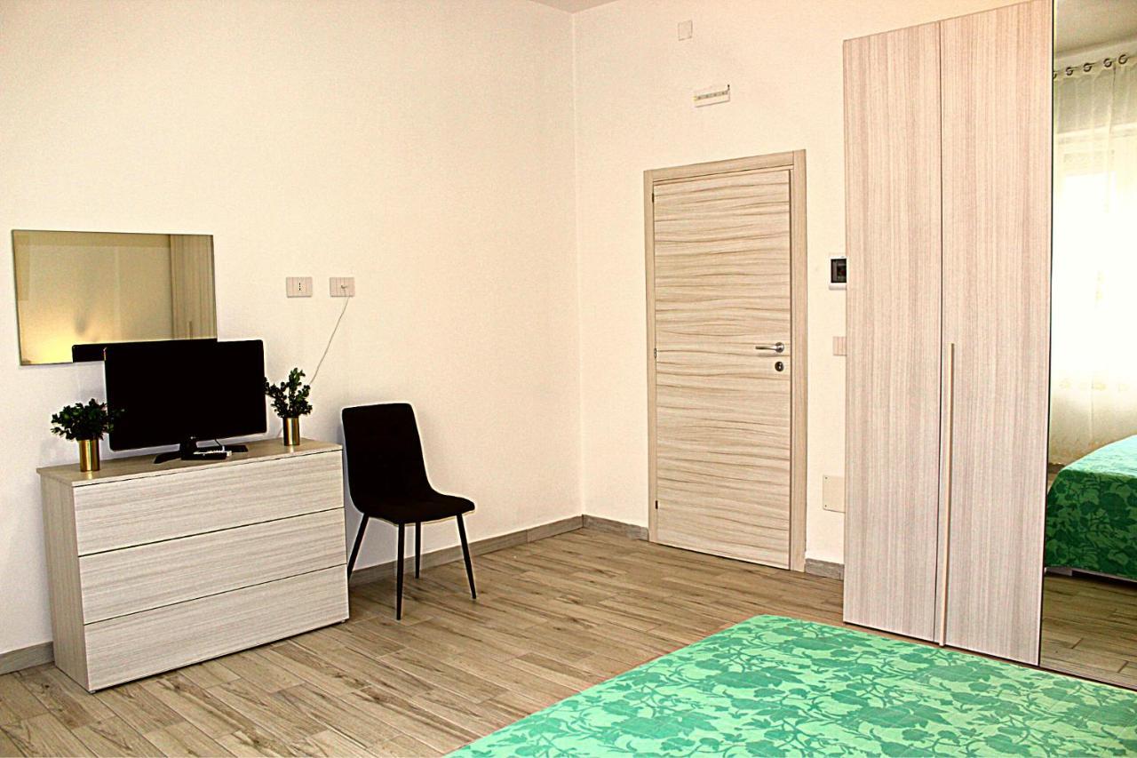 La Casa Di Francesco Hotel Putifigari ภายนอก รูปภาพ